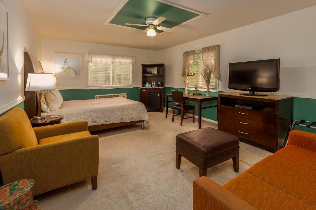 Inn Sweetgrass